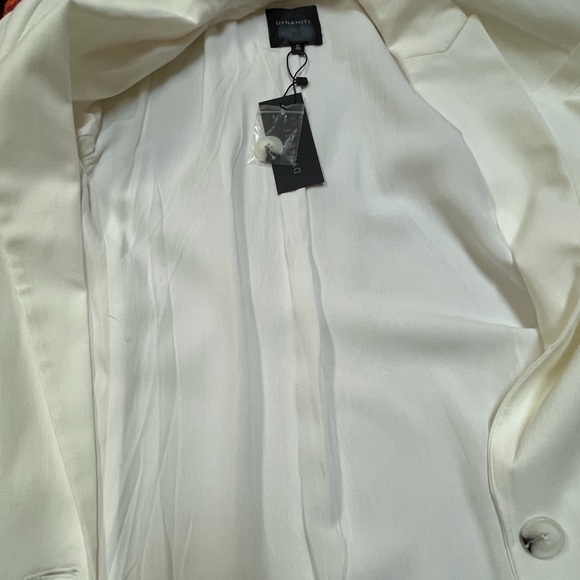 ⭐️ SALE $25 ⭐️ Dynamite Tess Veston The 80’s Blazer Roomy Fit Snow White Blazer - Picture 7 of 12